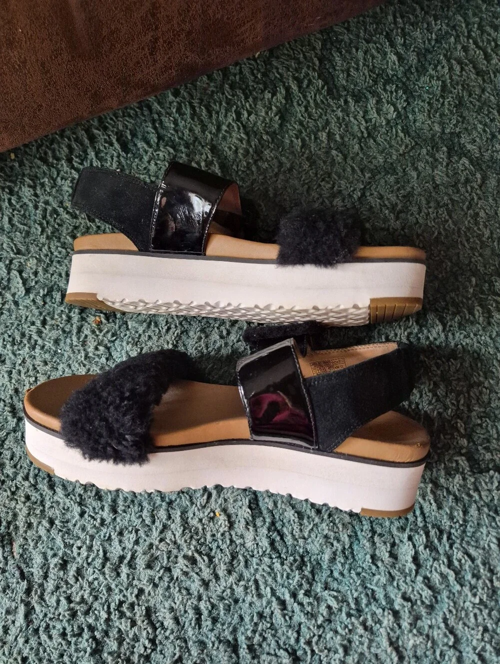 Ugg Le Fluff Sandal Platform Size 9.5